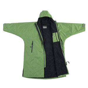 great gear idea for paddlers: dry robe for privacy and changing