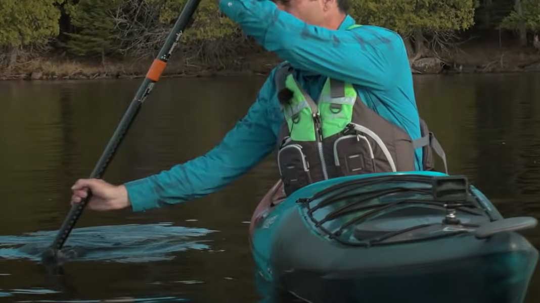 Learn to Kayak with 3 Kayaking Strokes In4adventure