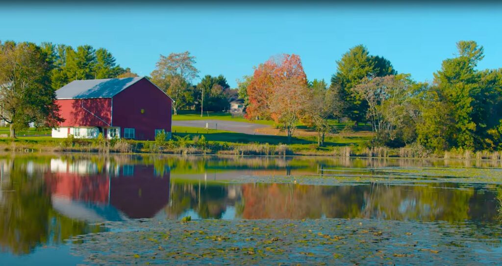 Lake Shenandoah Trail is an easy hike in the valley