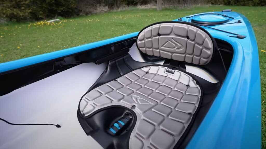 review of the 12AR kayak by Ken Whiting, contour seat