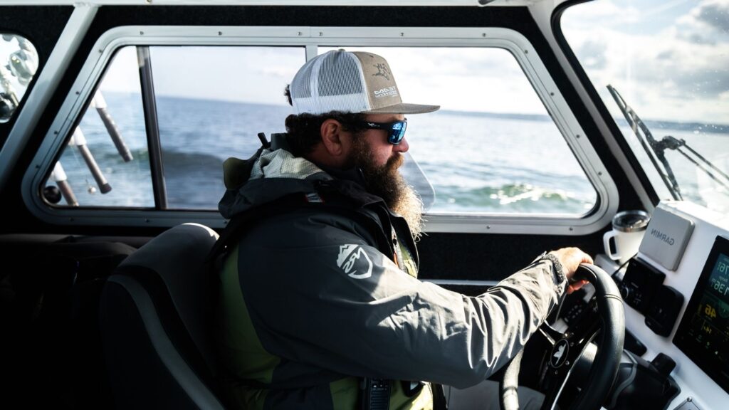 Jameson Redding driving Duckworth Discovery 21 fishing boat