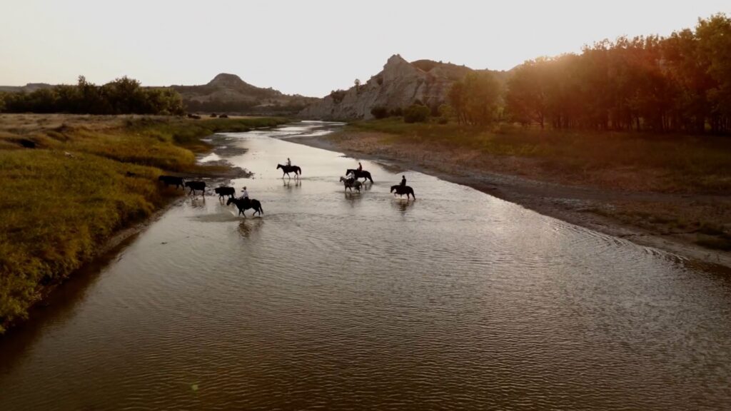 Riding horses on the Maah Daah Hey Trail 